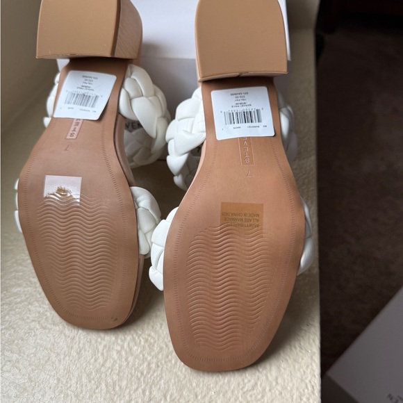 Women's White Braided Sandals - Picture 3 of 3